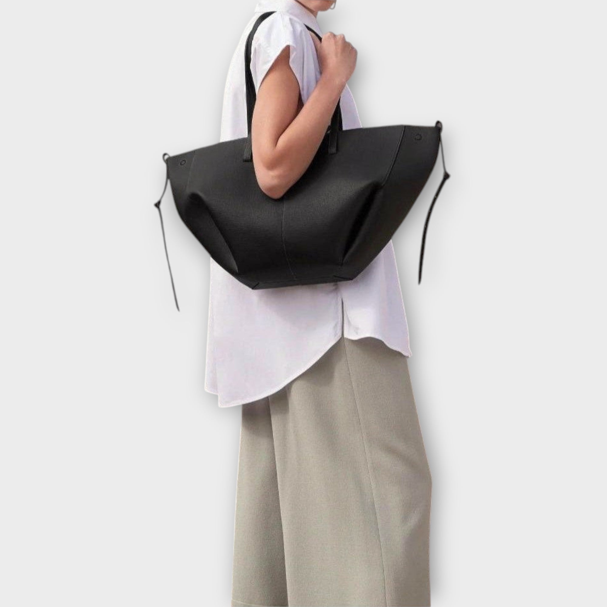 Chic Aura Bag
