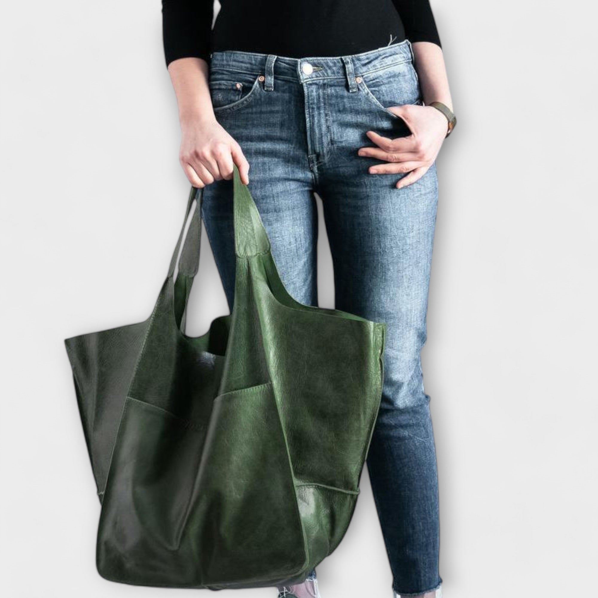 Spacious Weekend Travel Bag