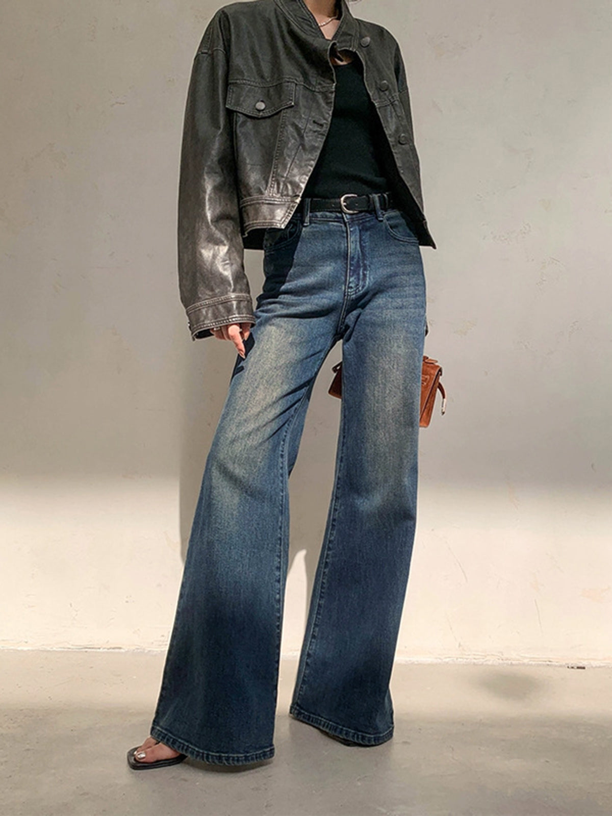 Vintage Low Rise Relaxed Wide Leg Jeans