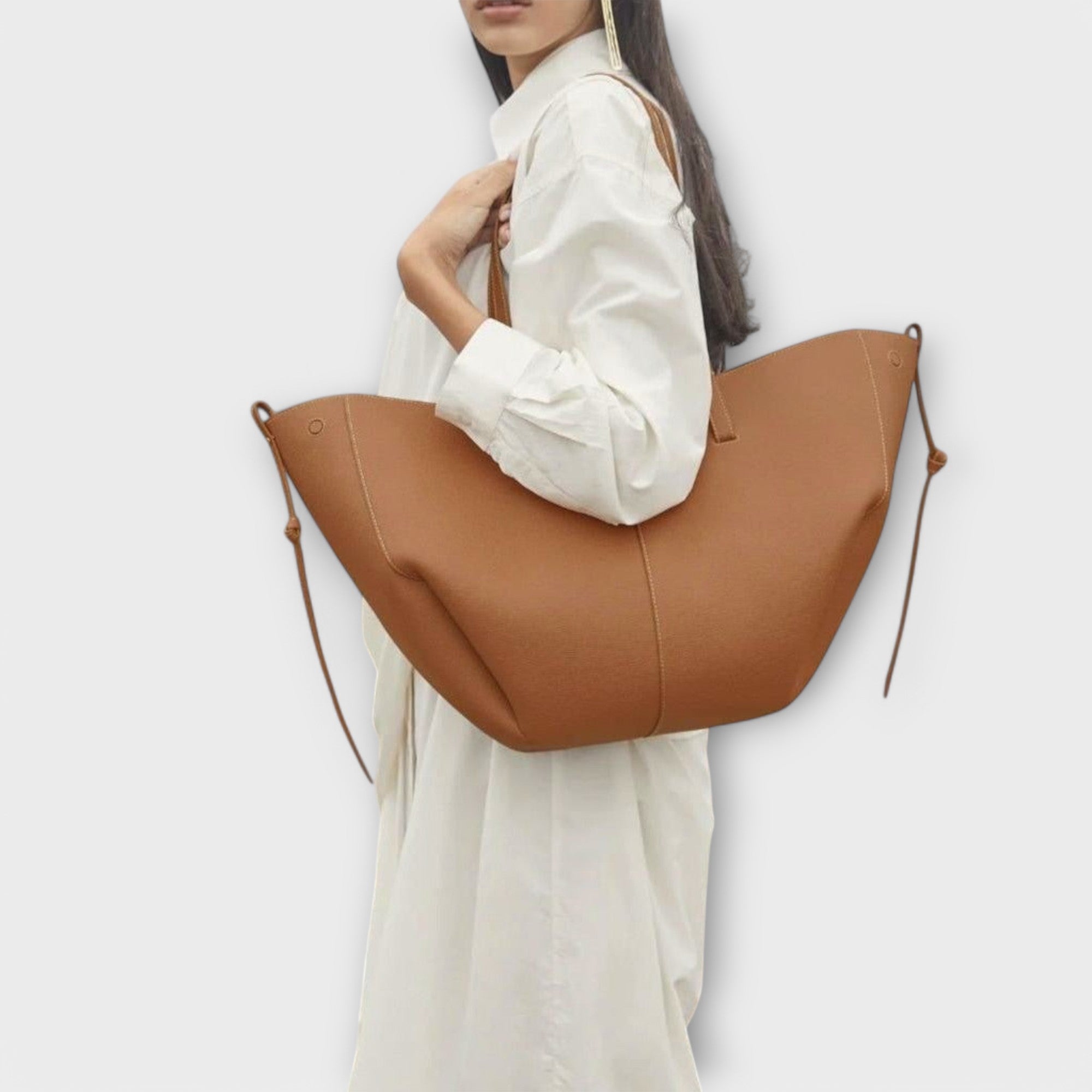 Chic Aura Bag