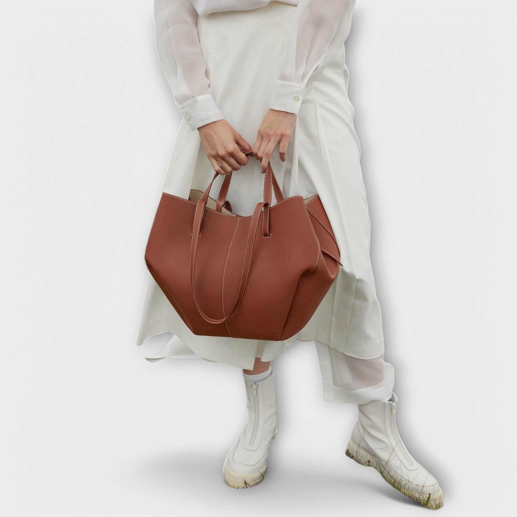 Chic Aura Bag