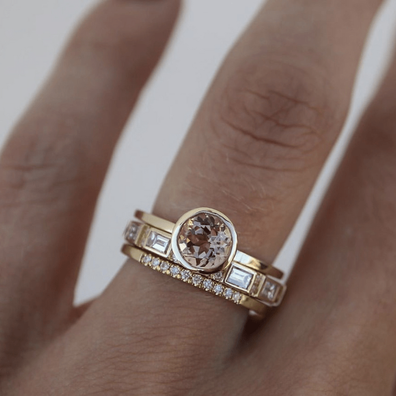 Elegant gold crystal ring